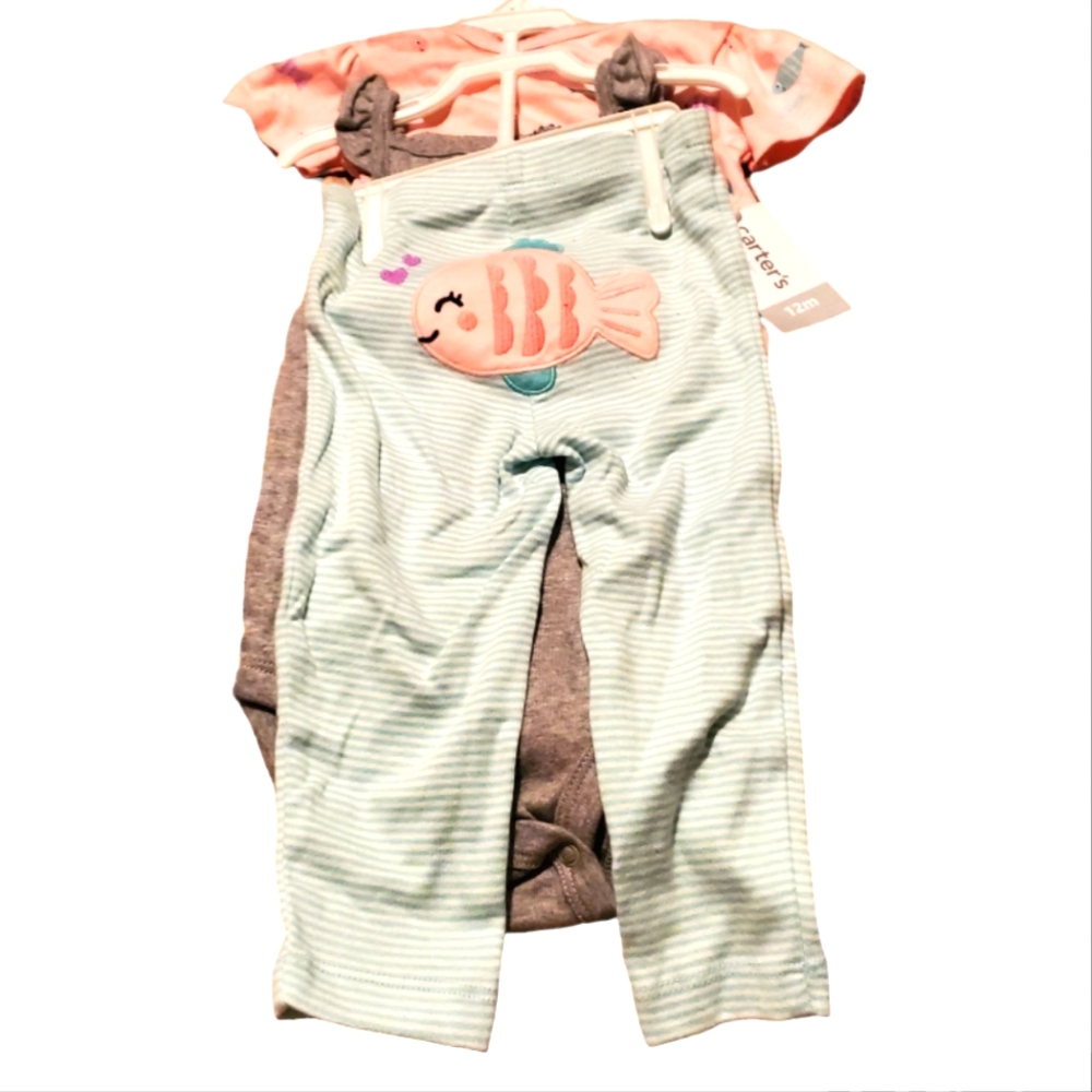 Carters Baby Girl 4 Piece Lot 12‎ months NWT